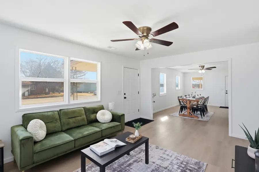 213 S Poplar St, Douglass, KS 67039 - #3