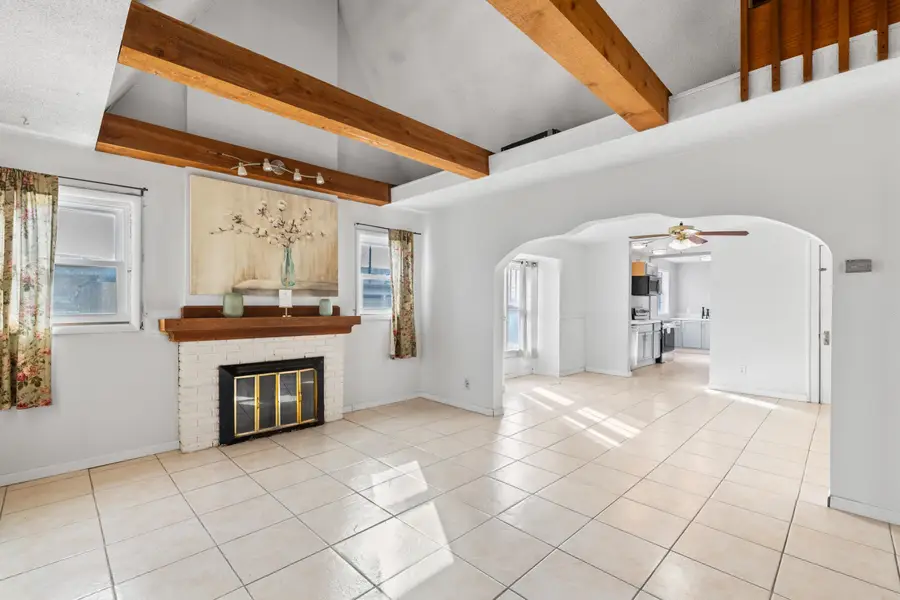 833 S Poplar St, Wichita, KS 67211 - #3