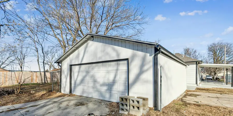 517 W Shirk St, Wichita, KS 67213 - #3