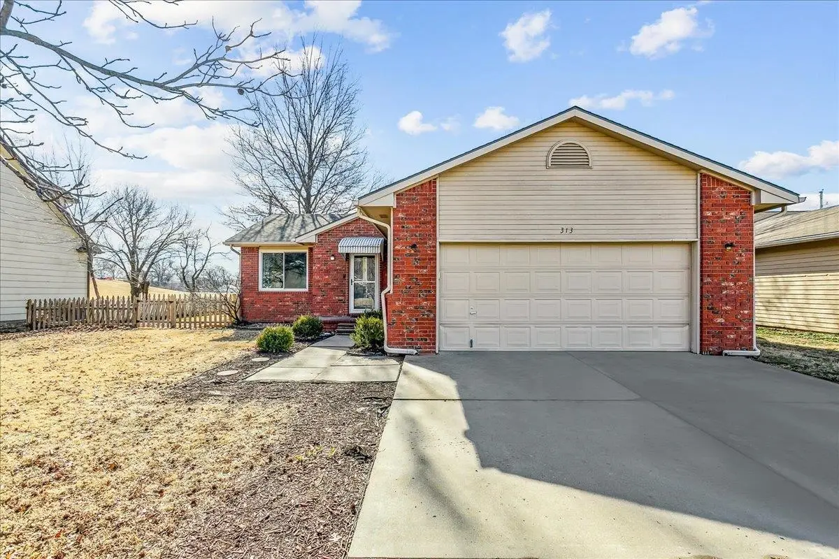 313 W Edgewood St., Augusta, KS 67010 - #1