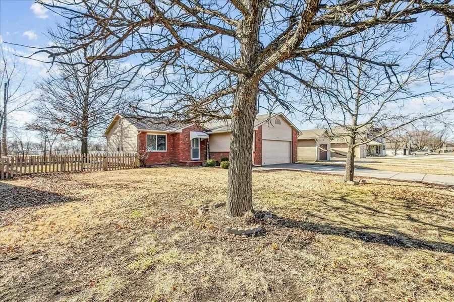 313 W Edgewood St., Augusta, KS 67010 - #2