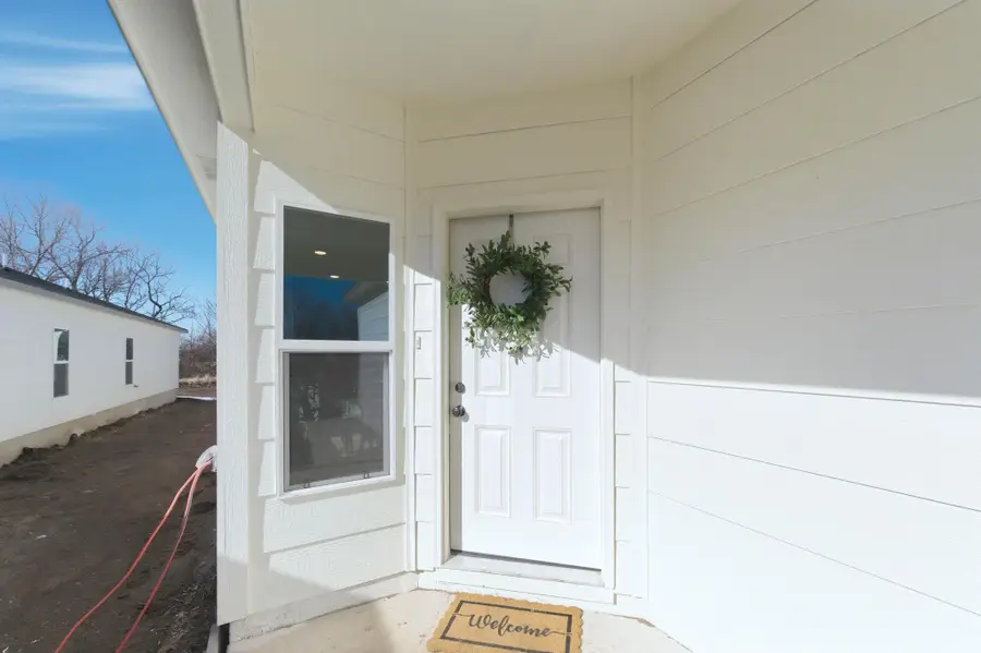 1725 N Main St, Rose Hill, KS 67133 - #2