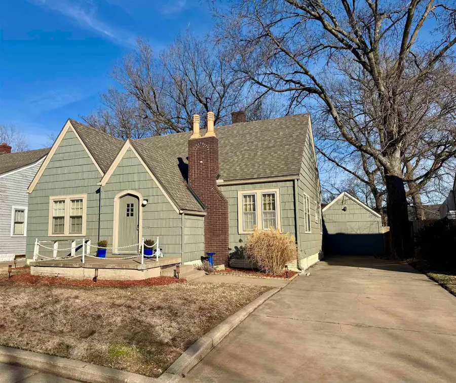 826 S Madison Ave, Wichita, KS 67211 - #3