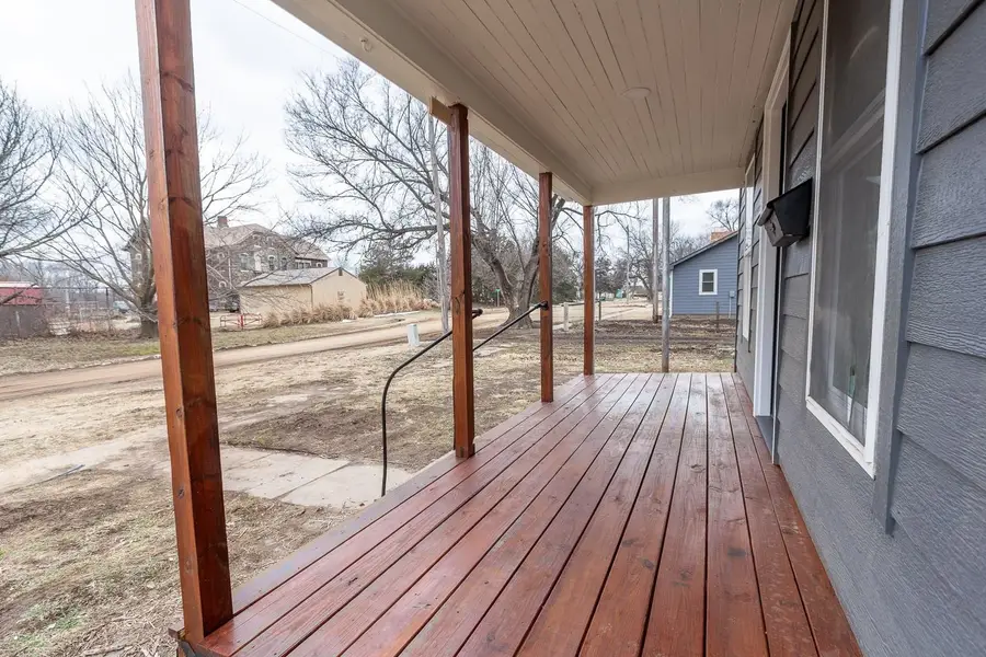 212 W Anderson St, Brookville, KS 67425 - #2