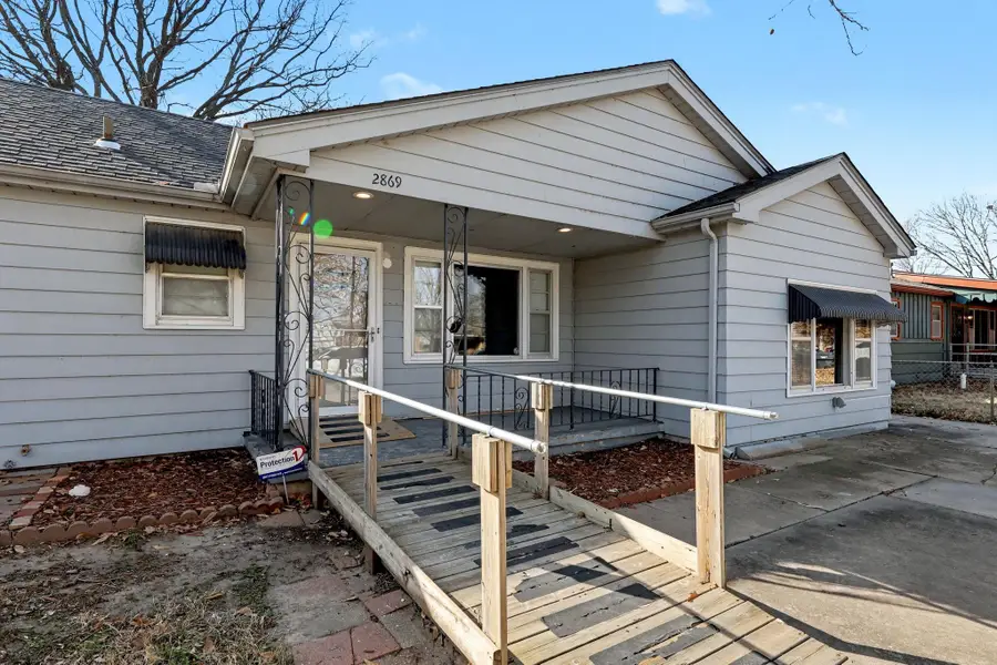 2869 S Mosley St, Wichita, KS 67216 - #2
