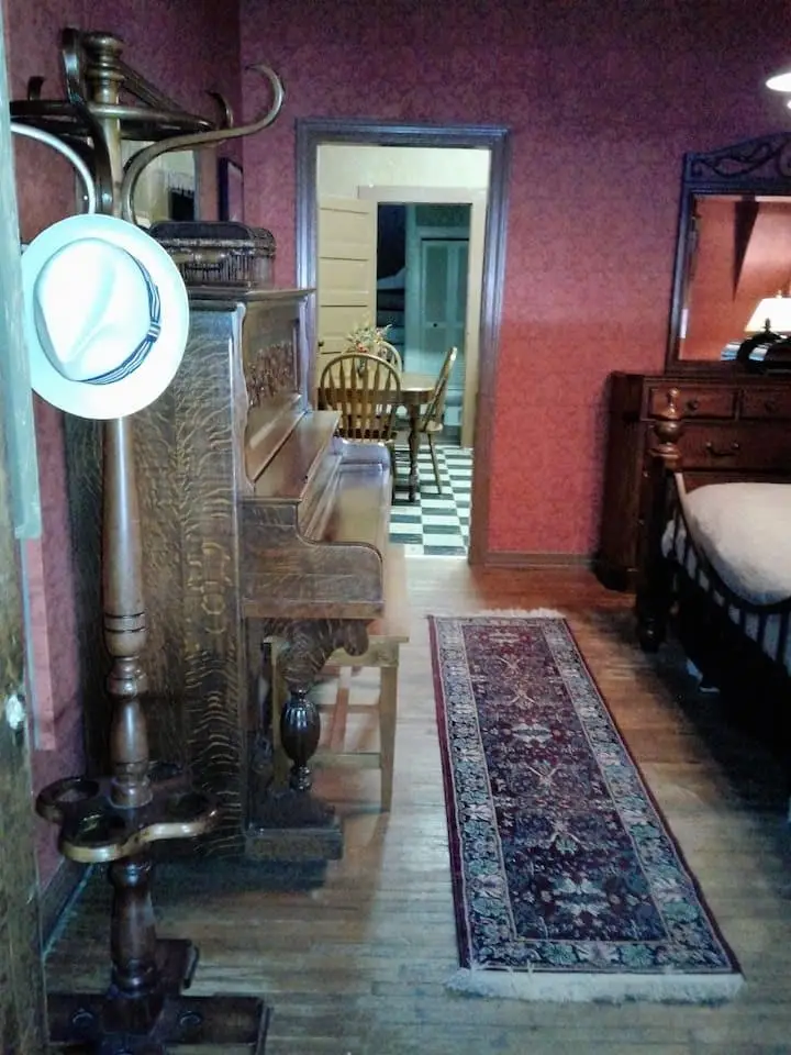 223 N Mathewson Ave, Wichita, KS 67214 - #2