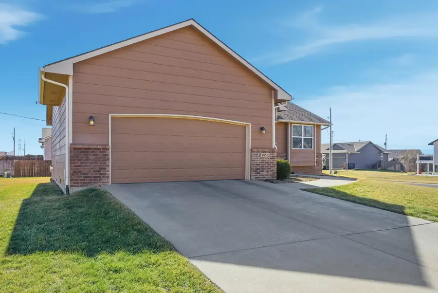 2851 W 3rd Ave., El Dorado, KS 67042 - #2