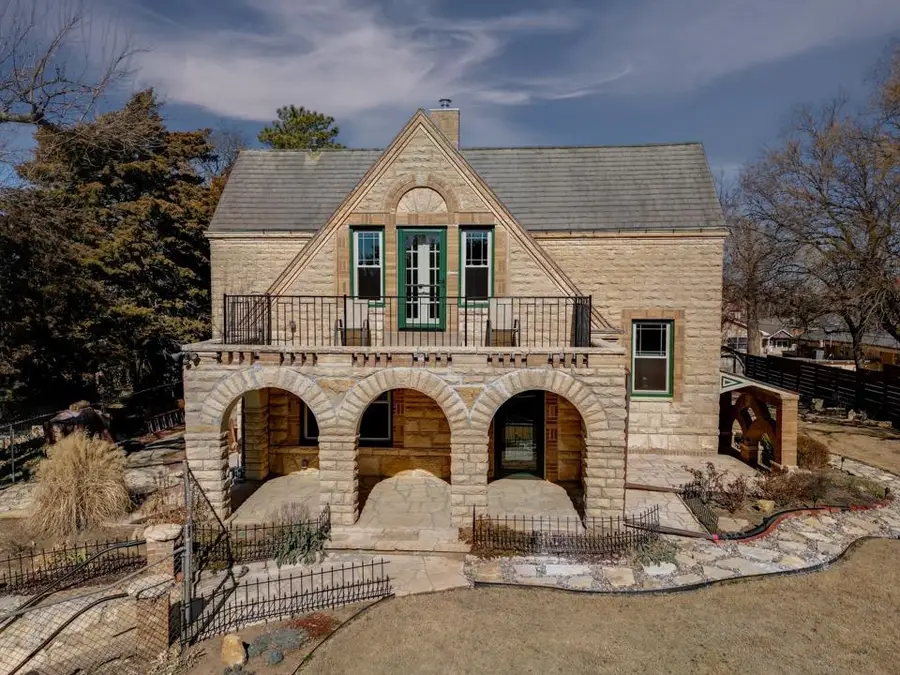 1702 Simpson Ave, Winfield, KS 67156 - #2