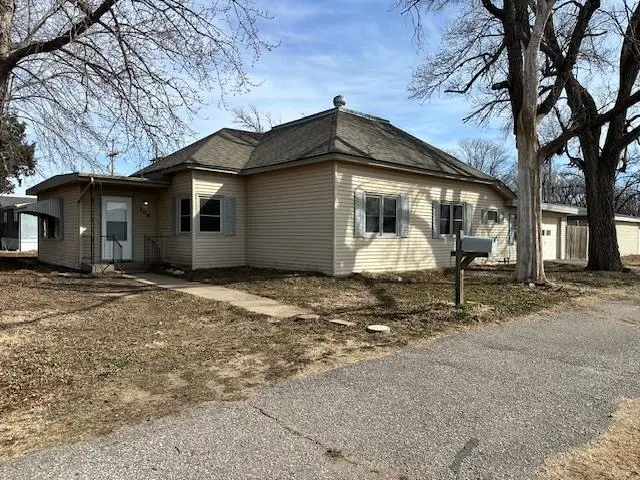 206 S Peabody St, Nickerson, KS 67561 - #1