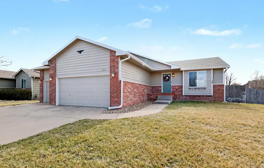 2213 E Spring Hill Dr, Goddard, KS 67052 - #2