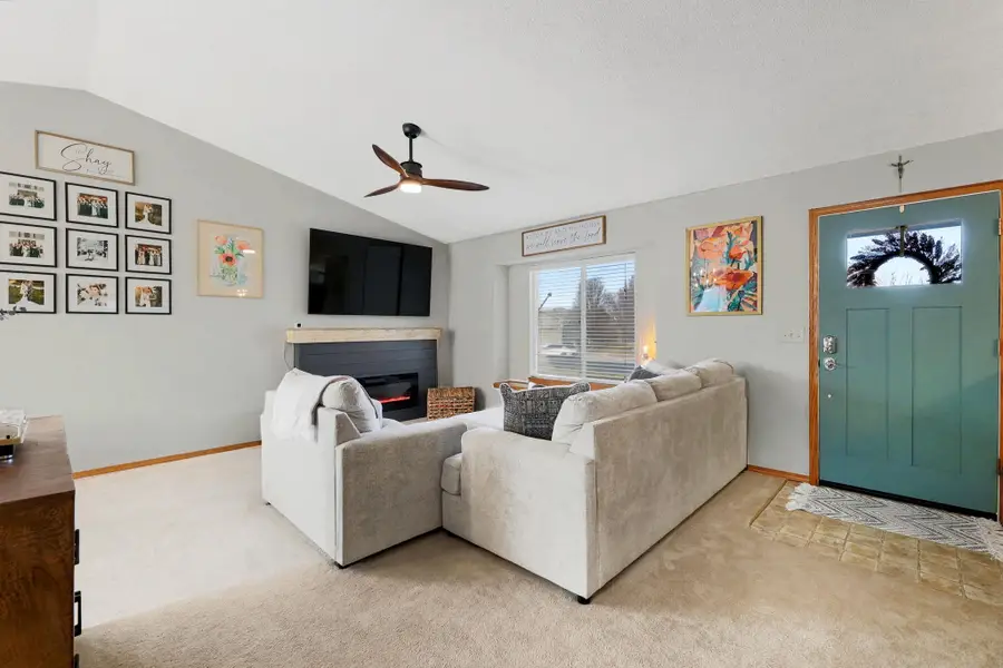 2213 E Spring Hill Dr, Goddard, KS 67052 - #3