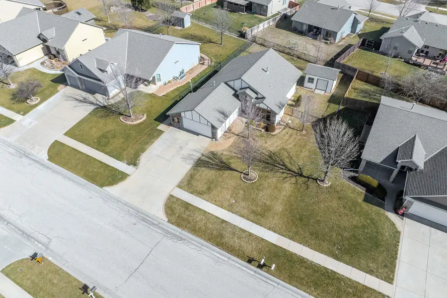 1218 N Hamilton Cir, Derby, KS 67037 - #2