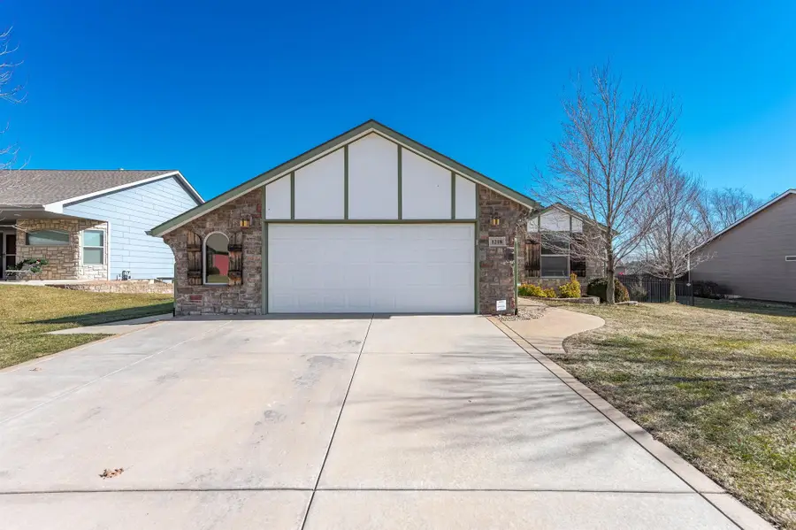 1218 N Hamilton Cir, Derby, KS 67037 - #3