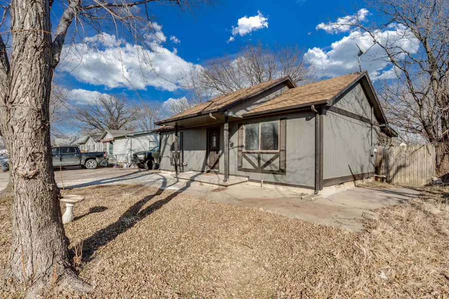 1754 S Edwards Ave, Wichita, KS 67213 - #2