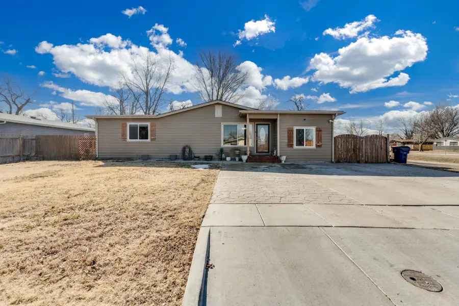 1821 W 21st St S, Wichita, KS 67217-2133 - #2