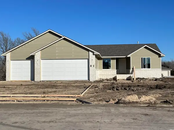 1204 Main, Halstead, KS 67056