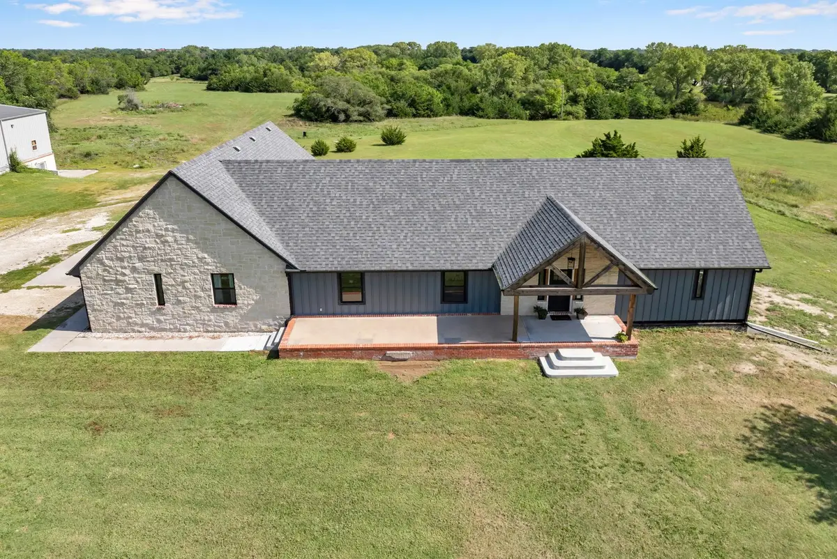 6330 SE 84th St, Newton, KS 67114 - #1