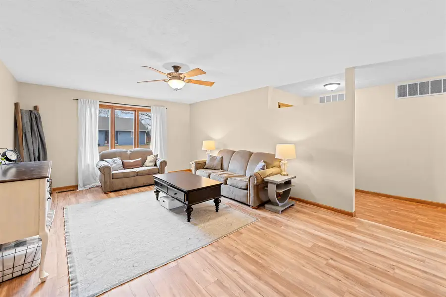 502 S Cherry St, Lindsborg, KS 67456 - #2