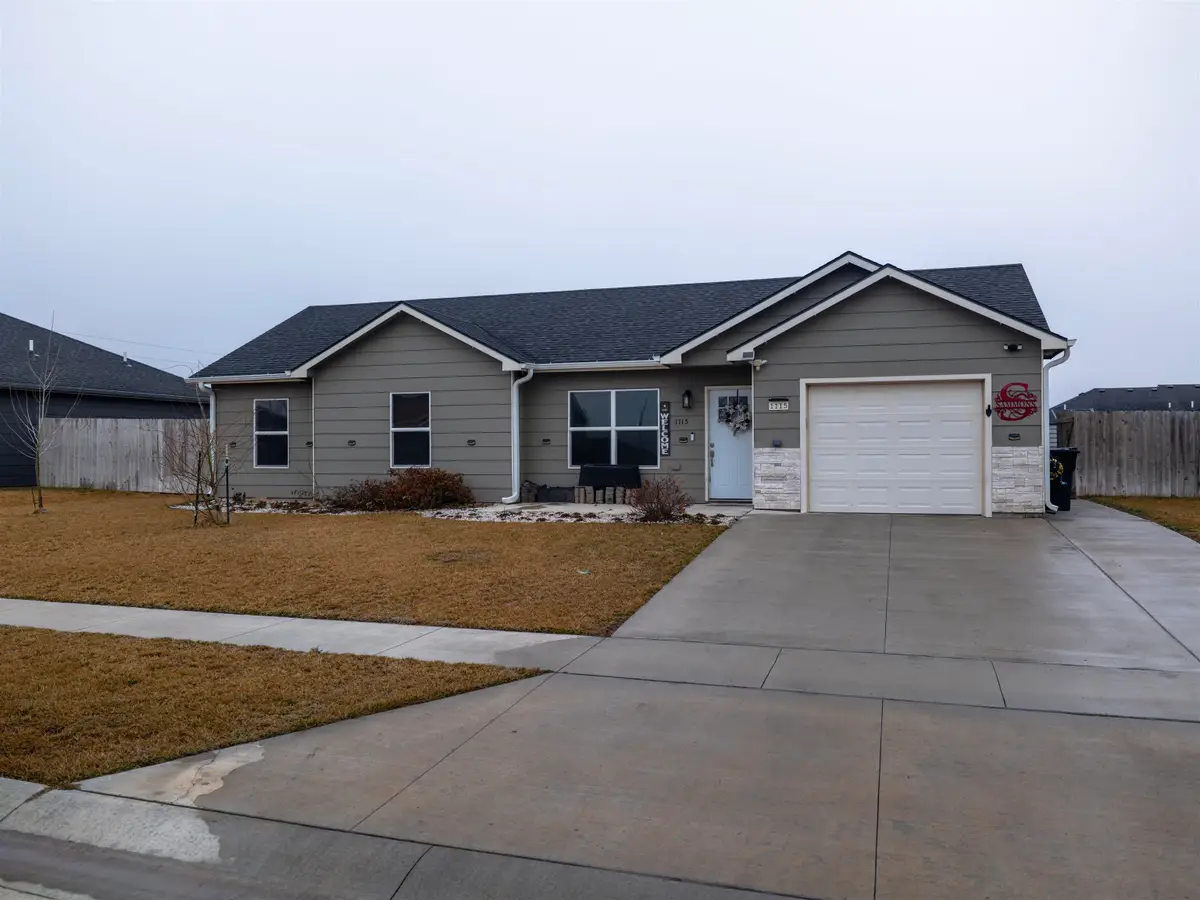 1115 Nautical Dr, Salina, KS 67401 - #1