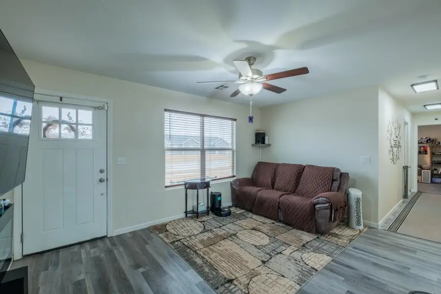 1115 Nautical Dr, Salina, KS 67401 - #3