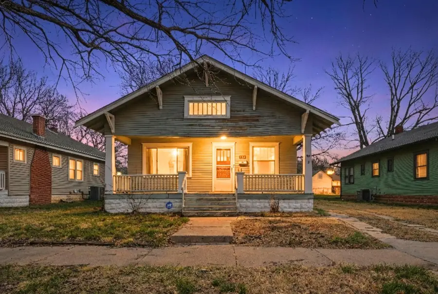 738 S Laura Ave, Wichita, KS 67211 - #2