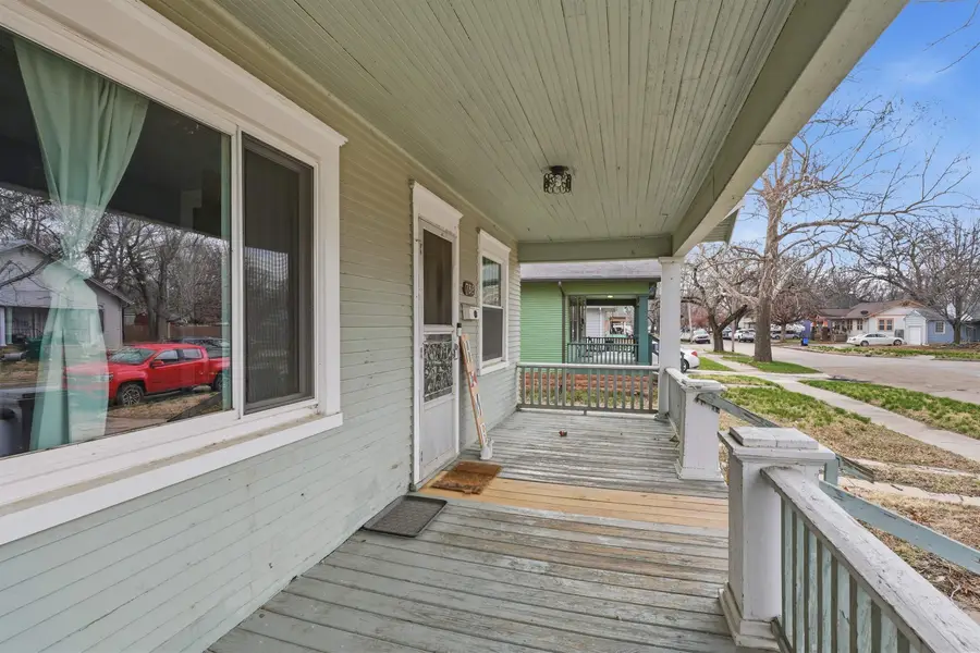 738 S Laura Ave, Wichita, KS 67211 - #3