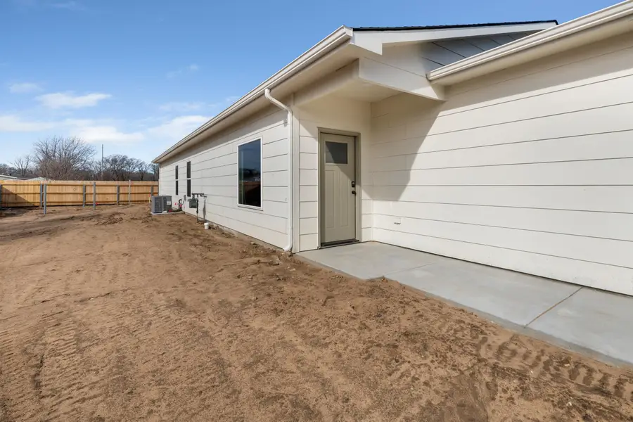 2457 W Macarthur Ct, Wichita, KS 67217 - #3