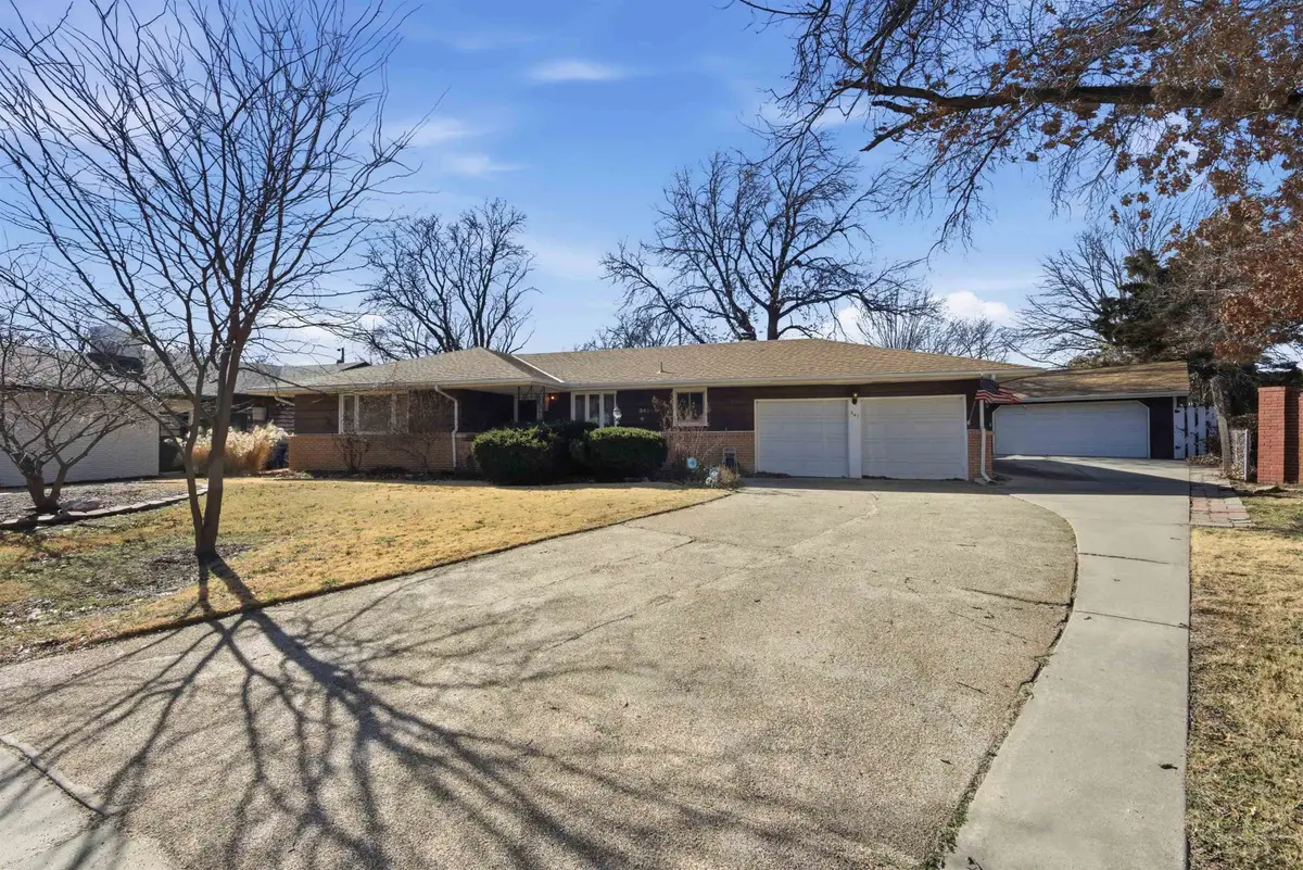 341 N Whitfield St, Wichita, KS 67206 - #1