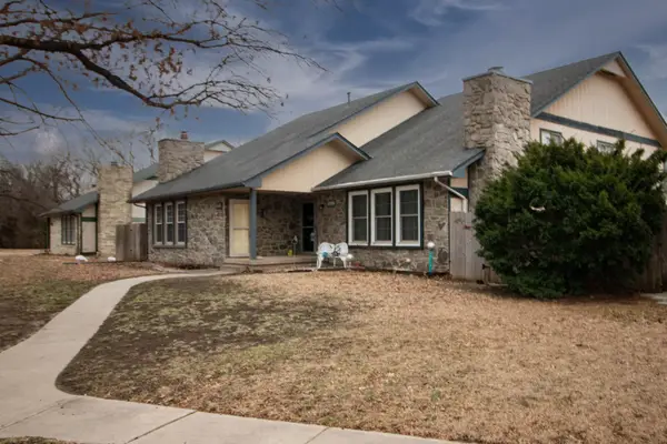 1111 E Redwood Rd, Derby, KS 67037