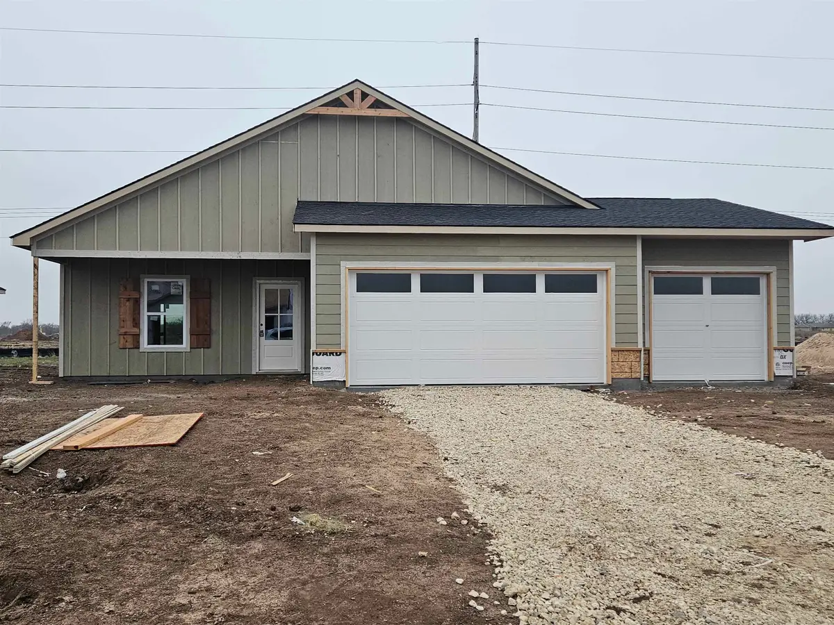 1033 N Forestview St, Wichita, KS 67235 - #1