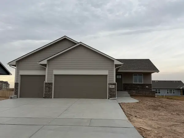 10869 W Sondra Ct, Maize, KS 67101