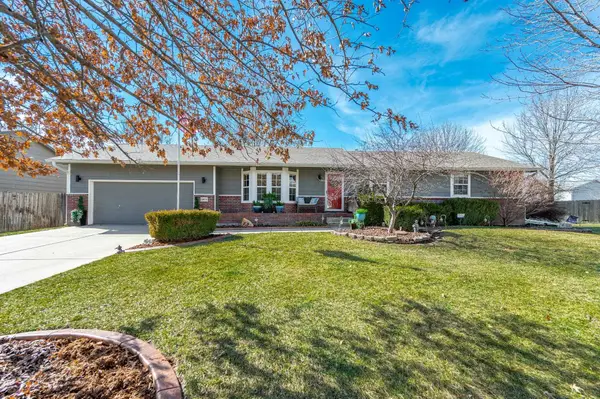 10034 W Lydia Ct, Wichita, KS 67209