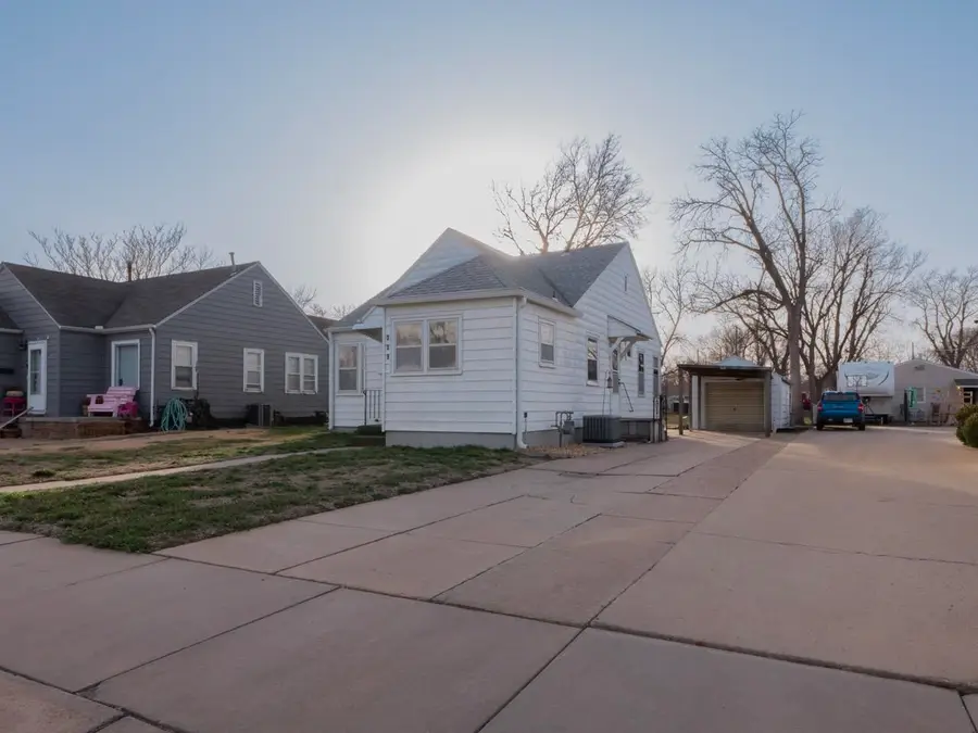 660 S 12th St, Salina, KS 67401 - #2