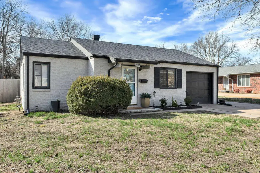 2045 N Woodland Ave, Wichita, KS 67203 - #2