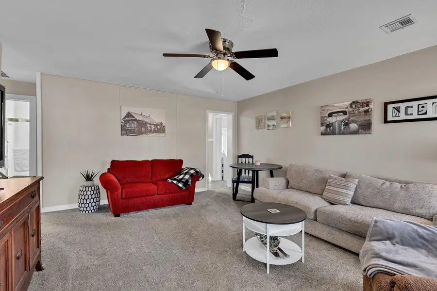 2045 N Woodland Ave, Wichita, KS 67203 - #3