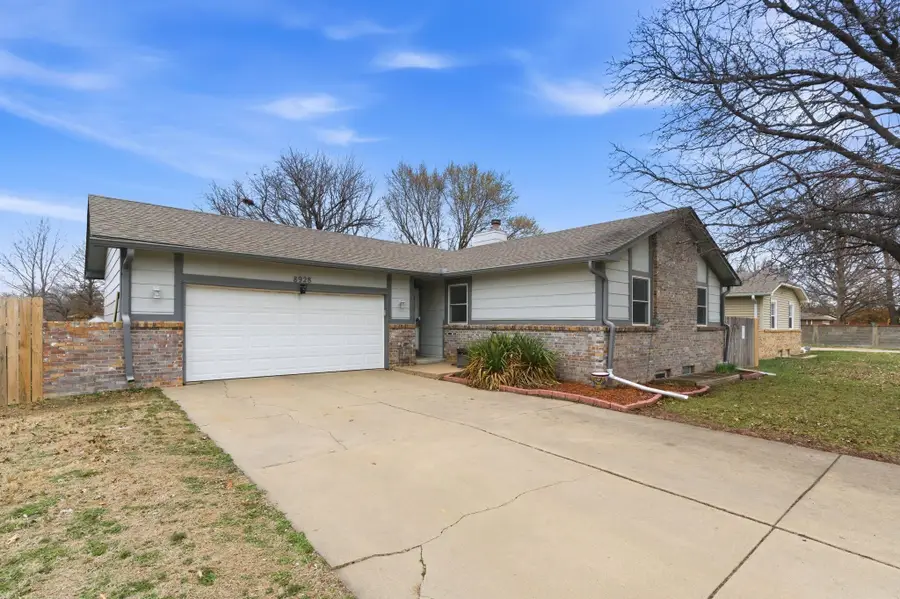 8928 E Dos Rios St, Wichita, KS 67207 - #2