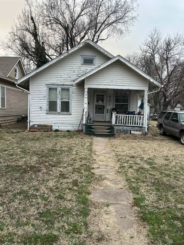 424 E 8th St, Newton, KS 67114