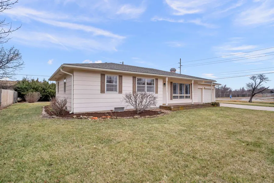 1 Leonard Ct, Newton, KS 67114 - #3