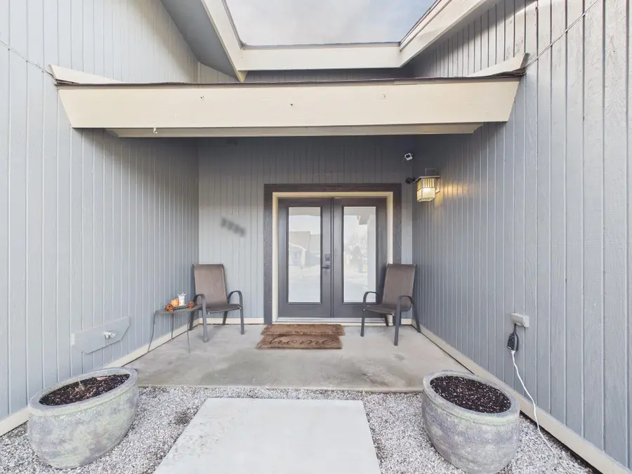 2225 N Hathway Cir, Wichita, KS 67226 - #3