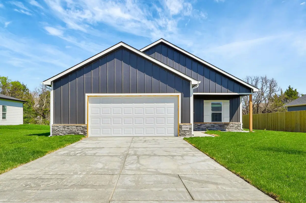 3160 Highridge St, Park City, KS 67147 - #1