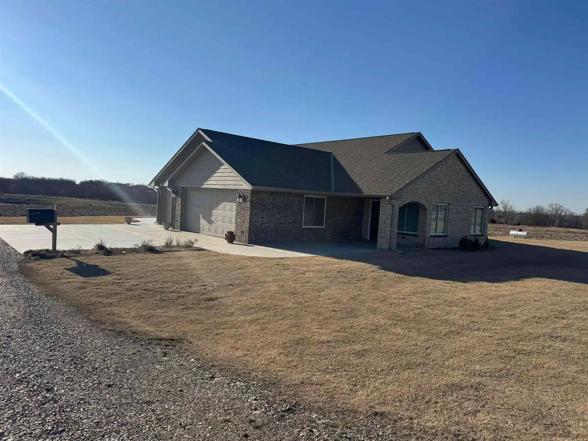 13181 75th Rd, Winfield, KS 67156 - #1