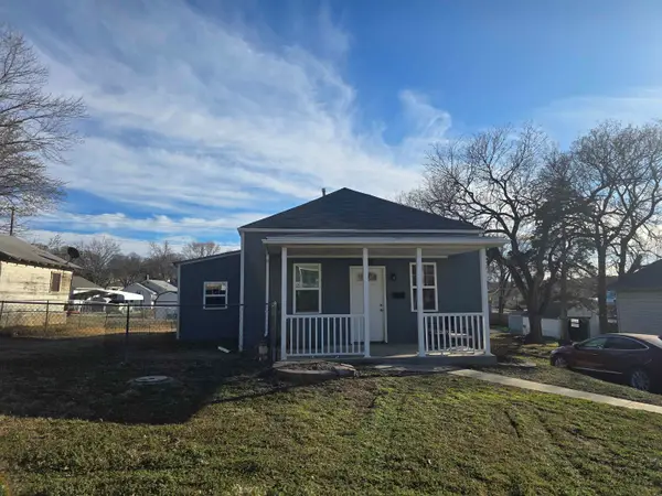 220 E 12th St, Concordia, KS 66901