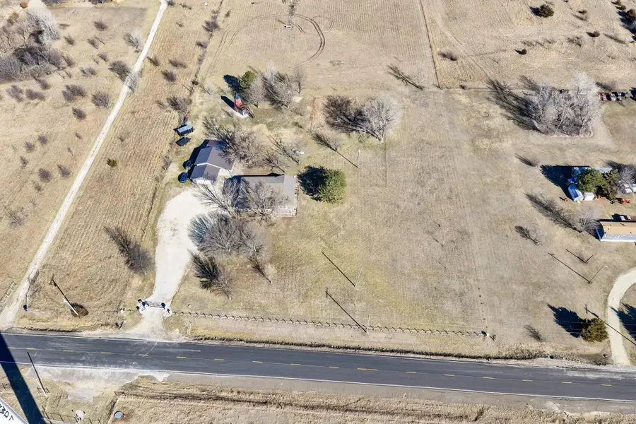 6380 NW 30th St, Towanda, KS 67144 - #3