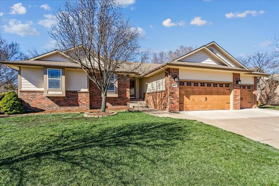 4945 N Highland St, Bel Aire, KS 67220 - #2