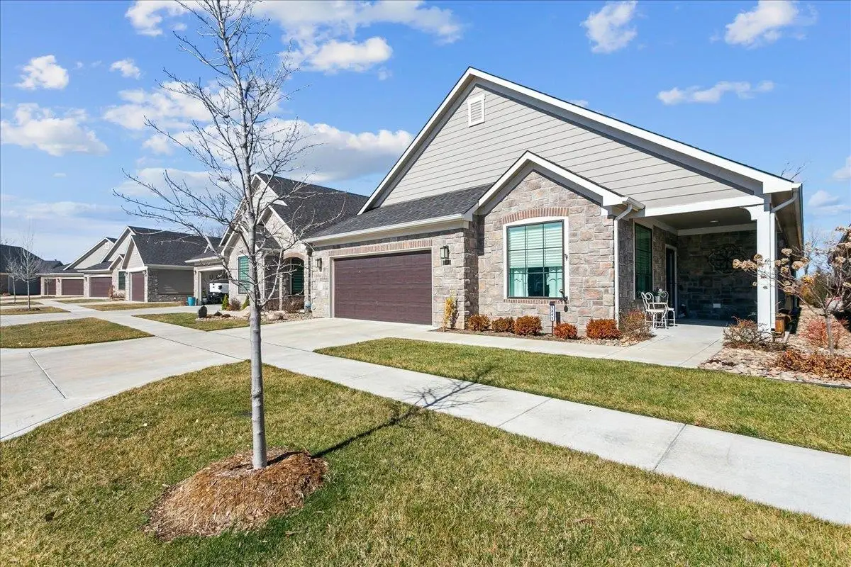 1311 S Monument Cir, Wichita, KS 67235 - #1