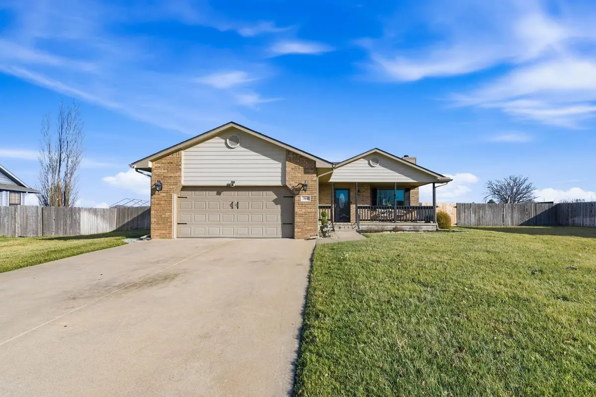 344 Sheffield St, Newton, KS 67114 - #1