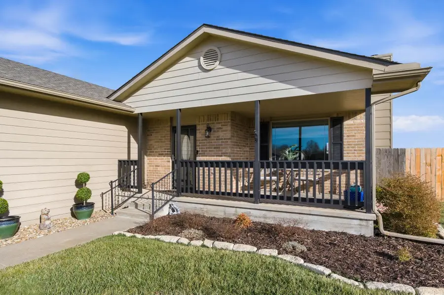 344 Sheffield St, Newton, KS 67114 - #3