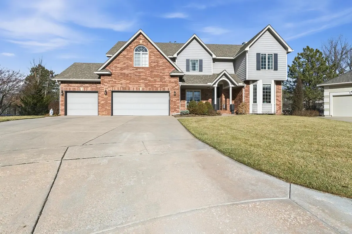 109 N Chelmsford Ct, Wichita, KS 67230 - #1