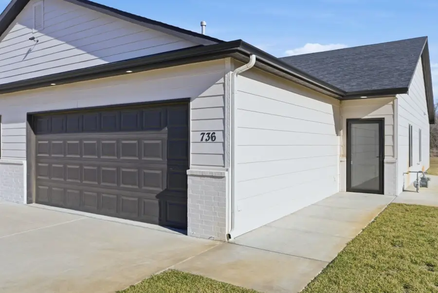 738 W 50th Ct S, Wichita, KS 67217 - #2