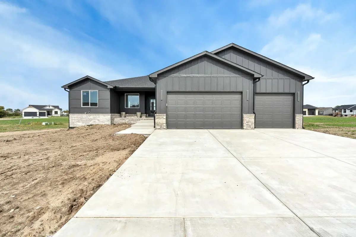 2904 Sunnyslope, Park City, KS 67219 - #1